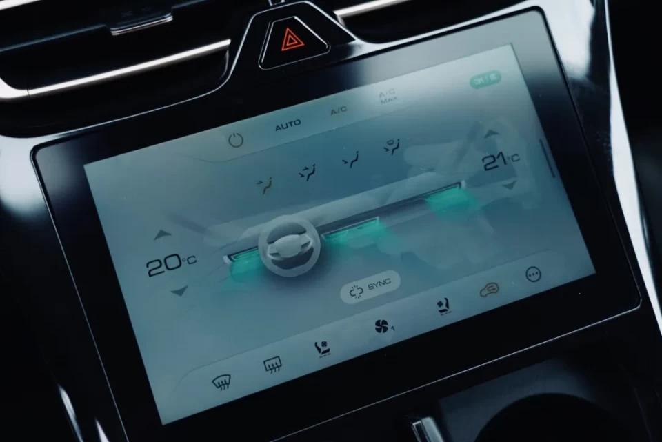 试驾摩卡视频,燃油版摩卡测评