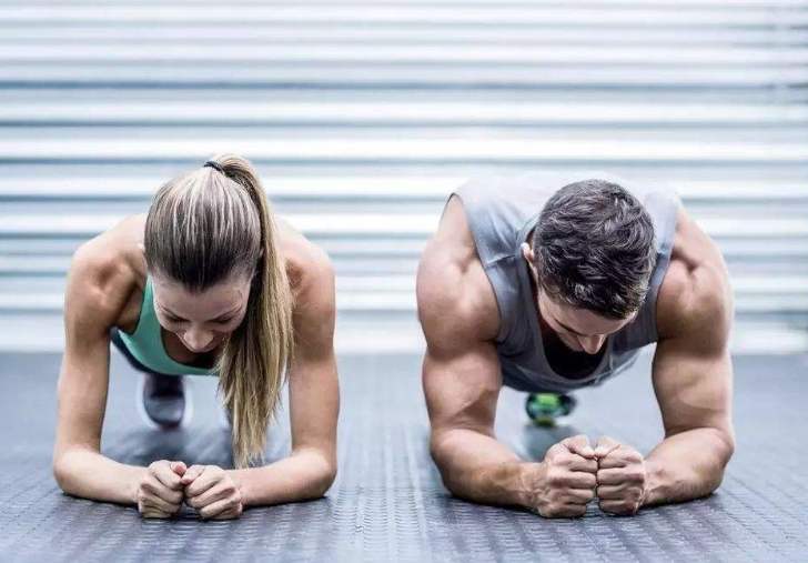 健身练多了身体没状态,健身练了几组完全使不上力了