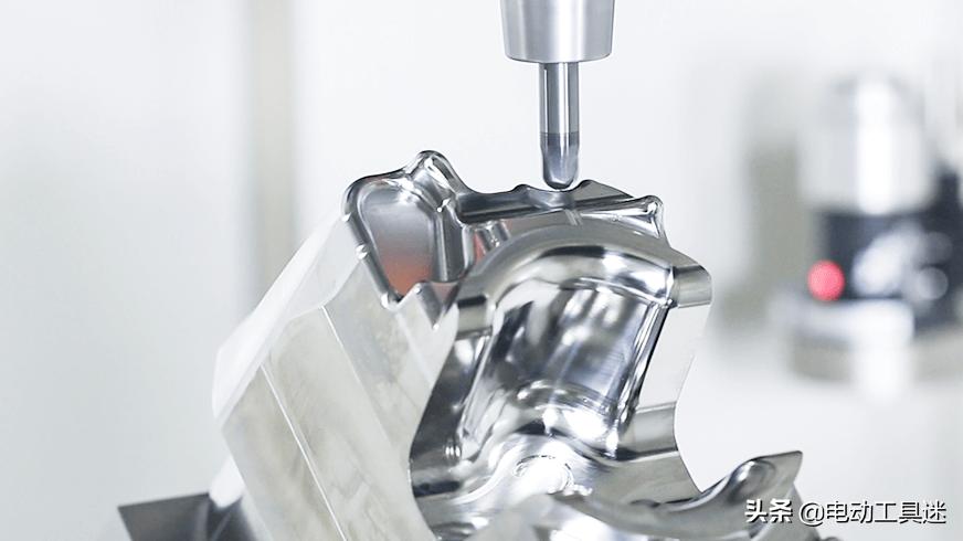 中国数控机床打破僵局,高端装备掌握核心大脑,全面突破真难