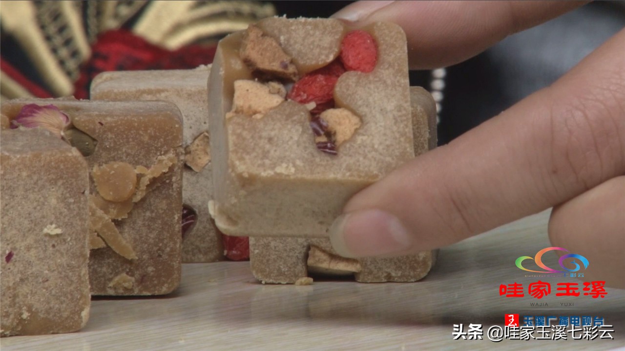 云南纯甘蔗手工熬制古法红糖,云南红糖正宗古法酿造