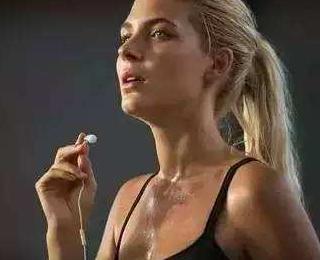 后背有痘痘和小米粒一样,后背痘痘总是留下黑印