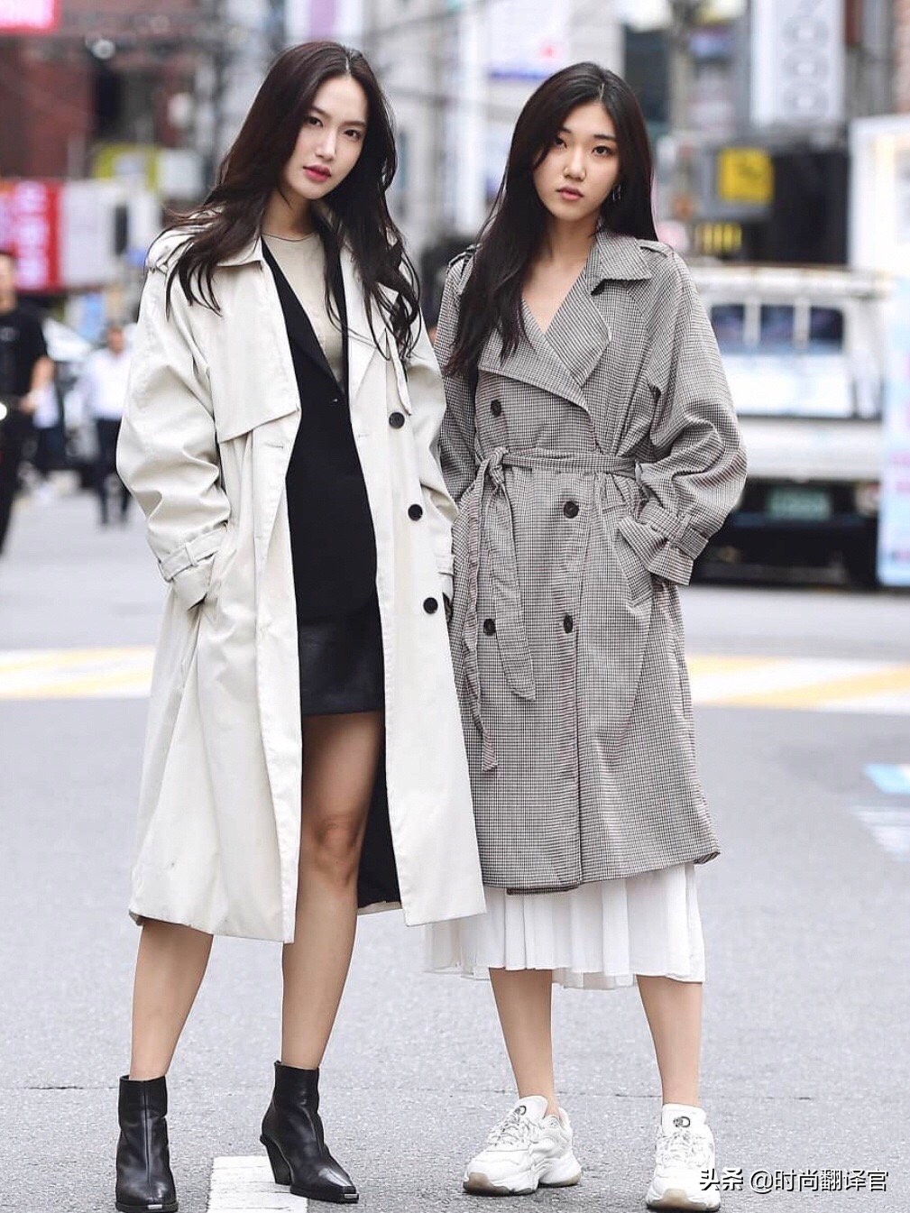 韩国女生街拍穿衣打扮,韩国美女穿个性衣服走秀