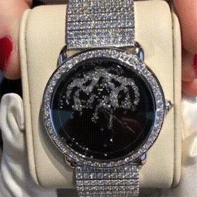 猝不及防的“硬核嗲”，RM这枚世界上最贵的“糖果”甜到你爆肝！