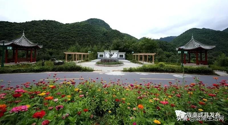 我叫成县，这是我2019年的自拍照