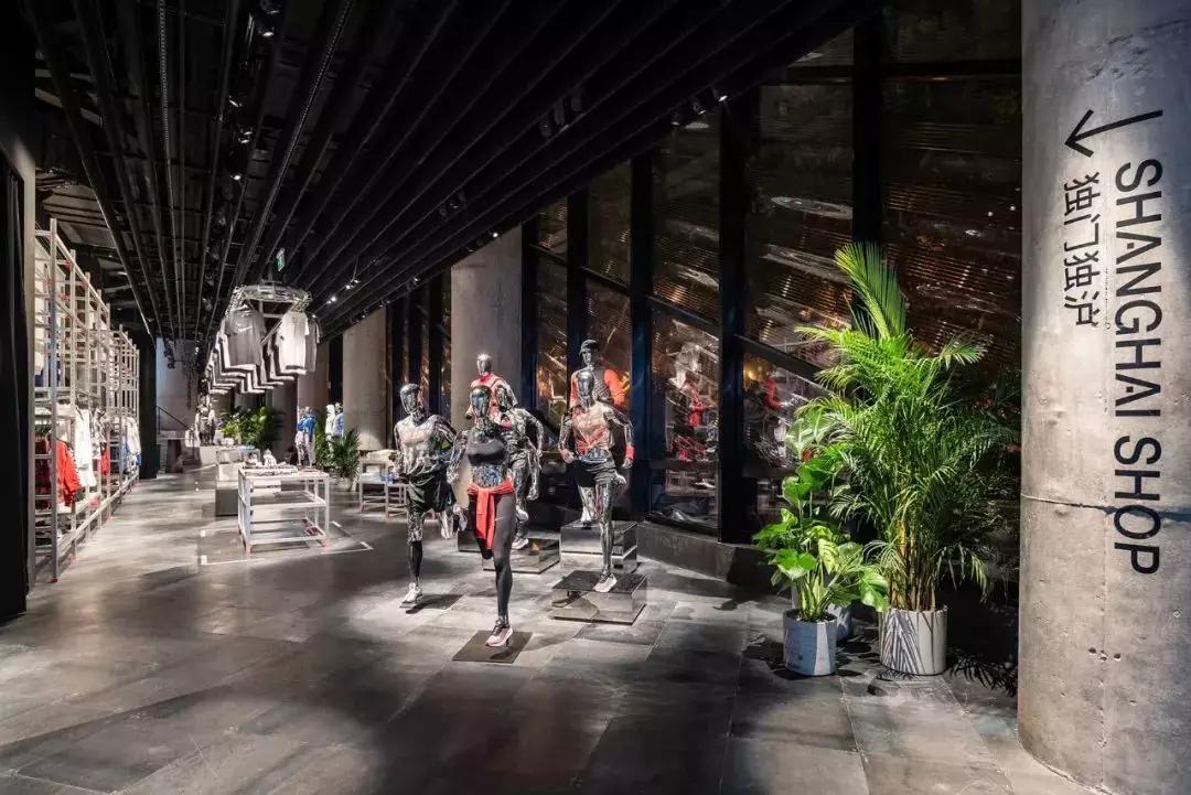 全球首家！耐克开了个新零售体验店！帅到炸