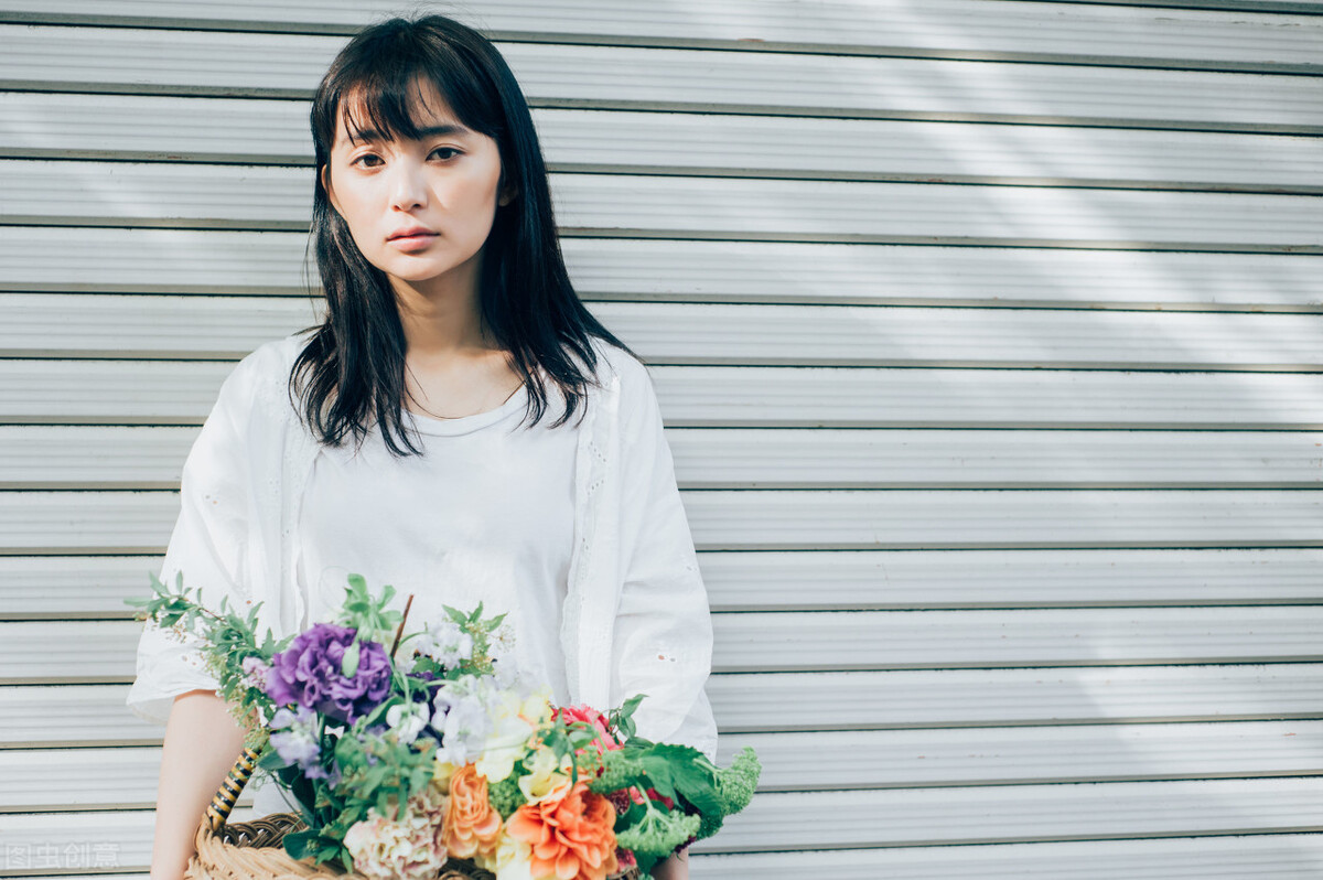 染发前需要洗头吗怎么染,染发要怎么染才能让头发变黑