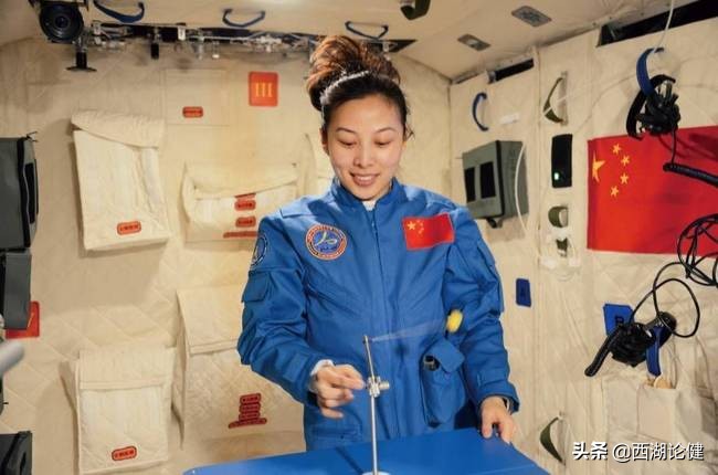 一分钟了解航天员的日常生活,航天员在太空也是一日三餐吗