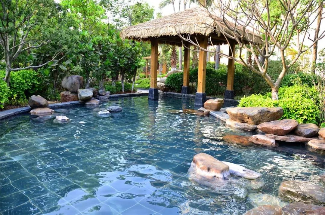 乌鲁木齐周边泡温泉的地方,乌鲁木齐附近哪里可以泡天然温泉