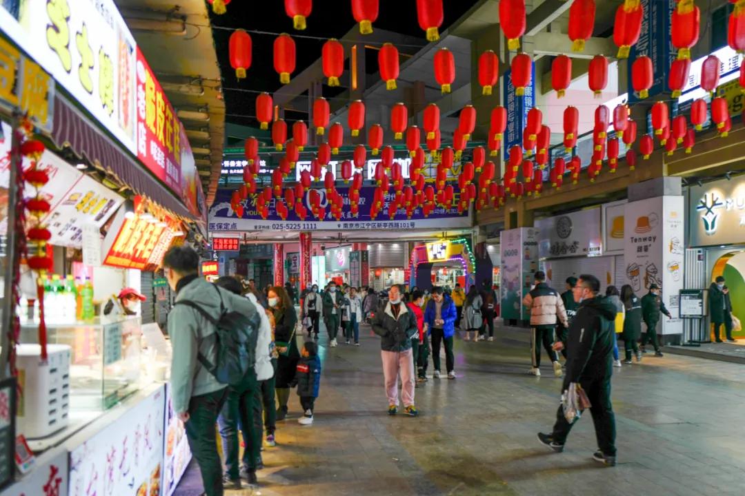 附近步行街美食推荐3-4人餐,人均30就能在江边尽享美食