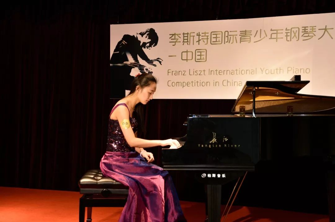 长江钢琴tch系列和冠军系列比较,长江钢琴是国产品牌的佼佼者