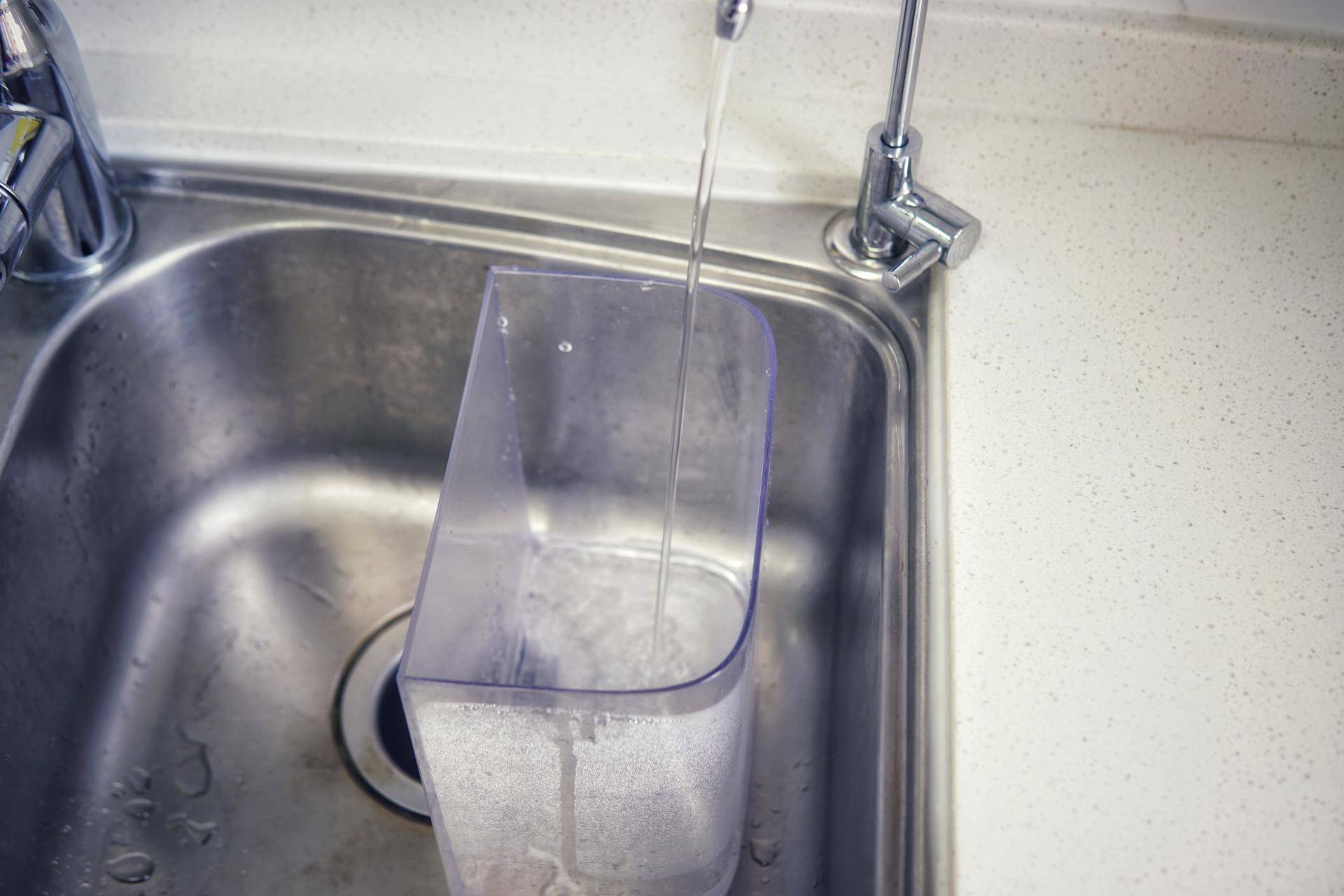 房价那么贵一点也不能浪费,台面净热一体净水机测评