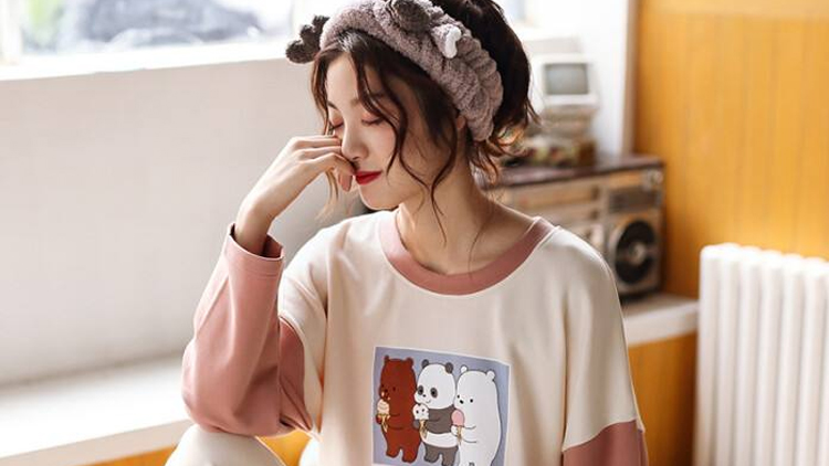 无帽子睡衣自拍姿势可爱,睡衣自拍姿势可爱