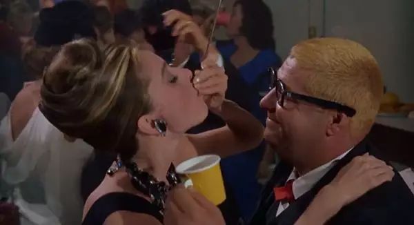 蒂芙尼早餐情节,赫本蒂芙尼