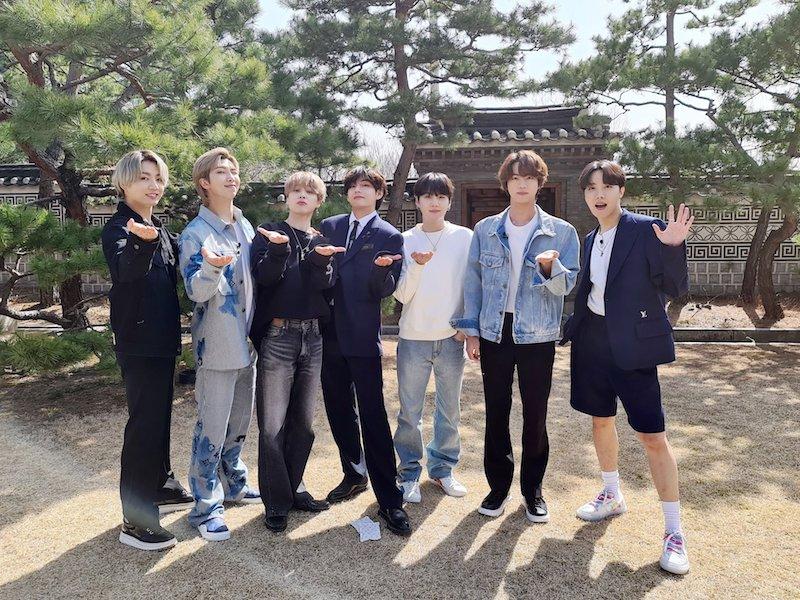 韩国富比世名人榜公开，演艺圈与体育界大排名！两大人气天团争冠