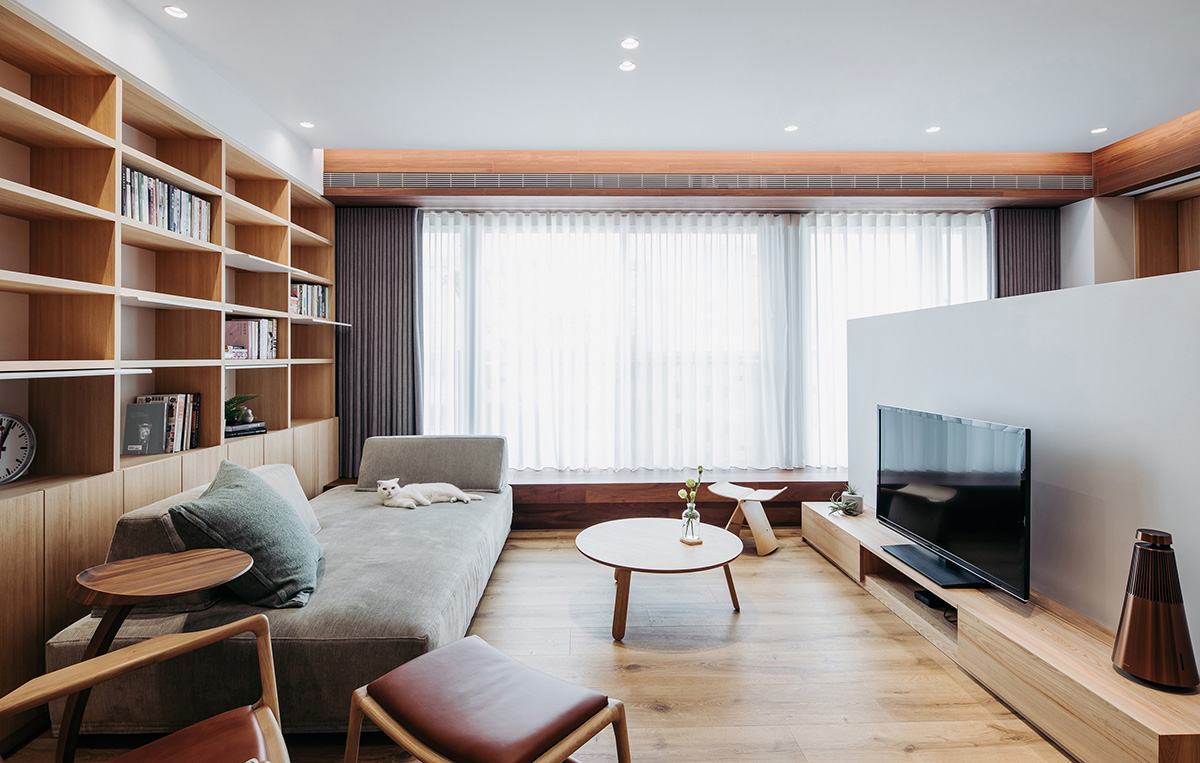 在日式原木家里，冲煮一杯咖啡，和猫一起度过漫漫时光