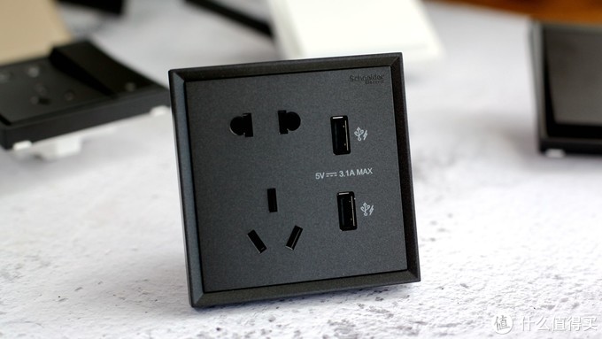 施耐德皓呈系列小夜灯现场效果,施耐德颜值开关插座