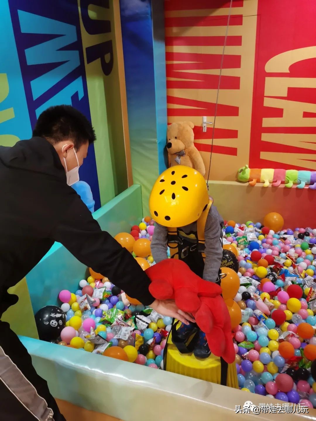 室外遛娃推荐淘气堡,遛娃室内儿童游乐项目