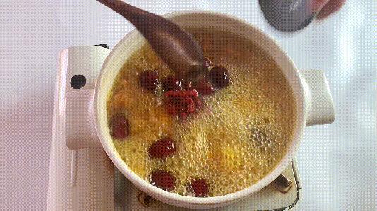 秋冬暖心暖胃美食虫草花香菇鸡汤,虫草花鸡汤夏天要温补