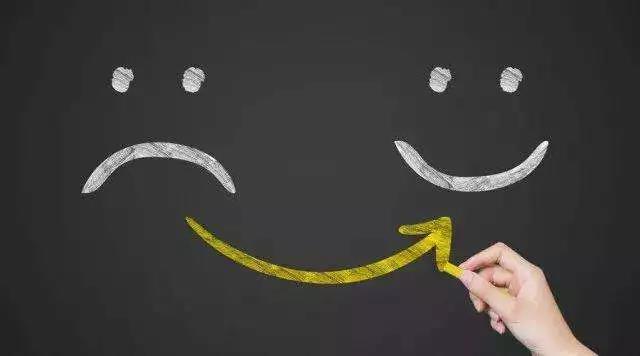 一个心理真正扭曲的人是什么样子,有的人让身边的人压抑心理学