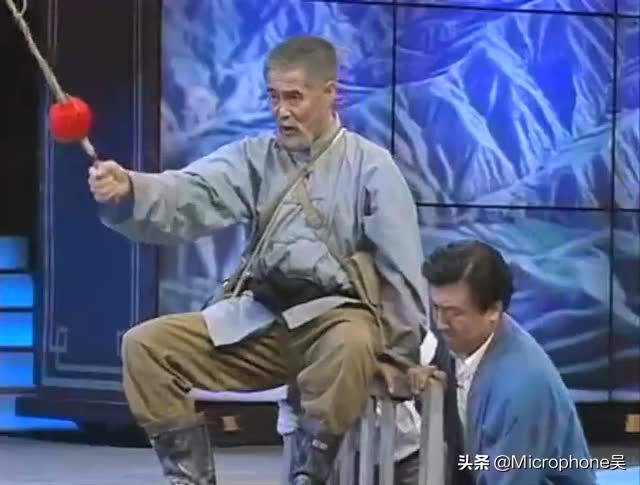 赵丽蓉告状全剧,赵丽蓉跪在赵本山面前