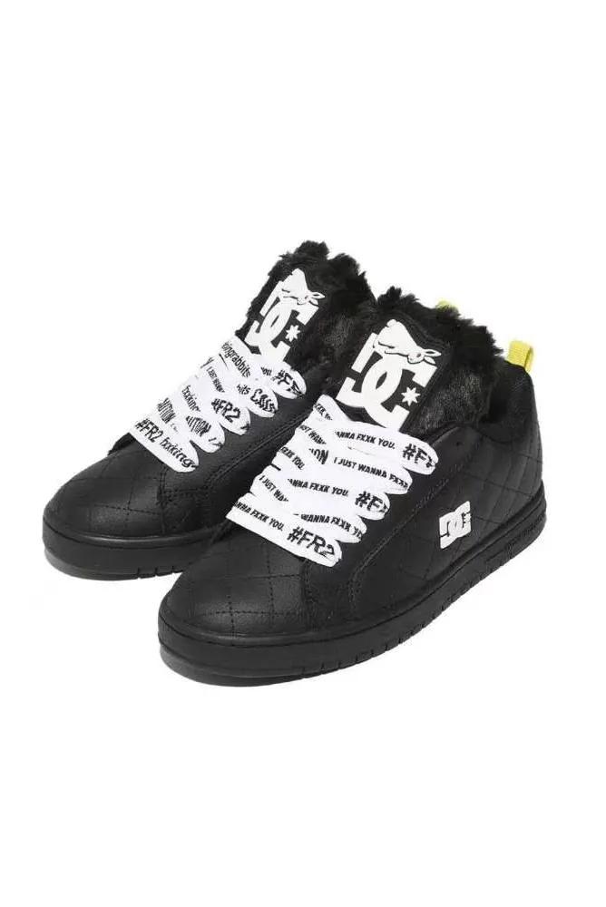 每周联名X讯|镂空外底也太帅了吧，感觉穿上去都能飞起来了