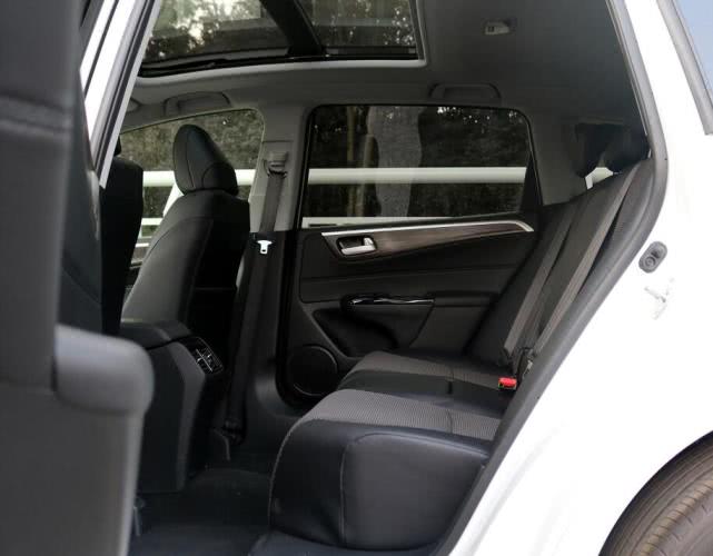 14年本田杰德1.8lcvt尊享版,杰德和卡罗拉哪个可以入手