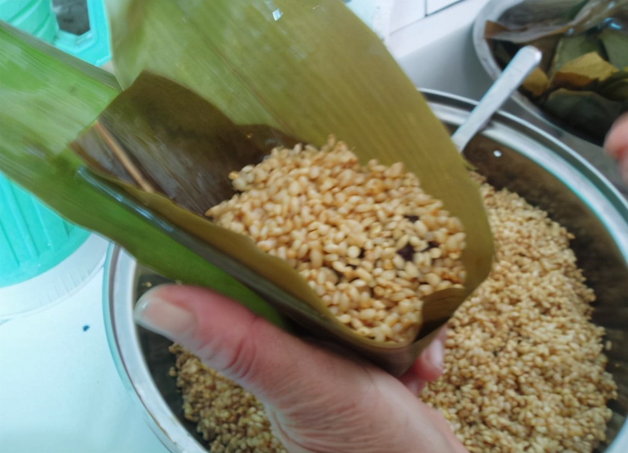 豆香肉香粽子,肉粽子怎么做又嫩又好吃