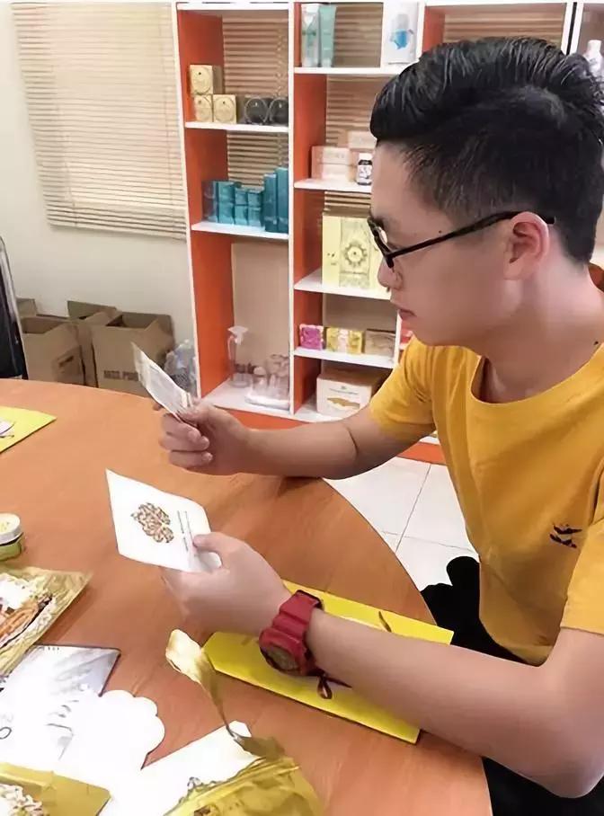 双十一我的第一个快递是假货！泰国爆款皇家足贴真假辨别