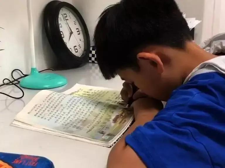 孩子近视父母不近视,家长想要孩子不近视怎么办