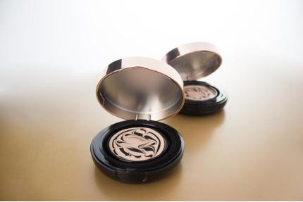 1分钟遮瑕换脸术,底妆怎么化出磨皮的效果