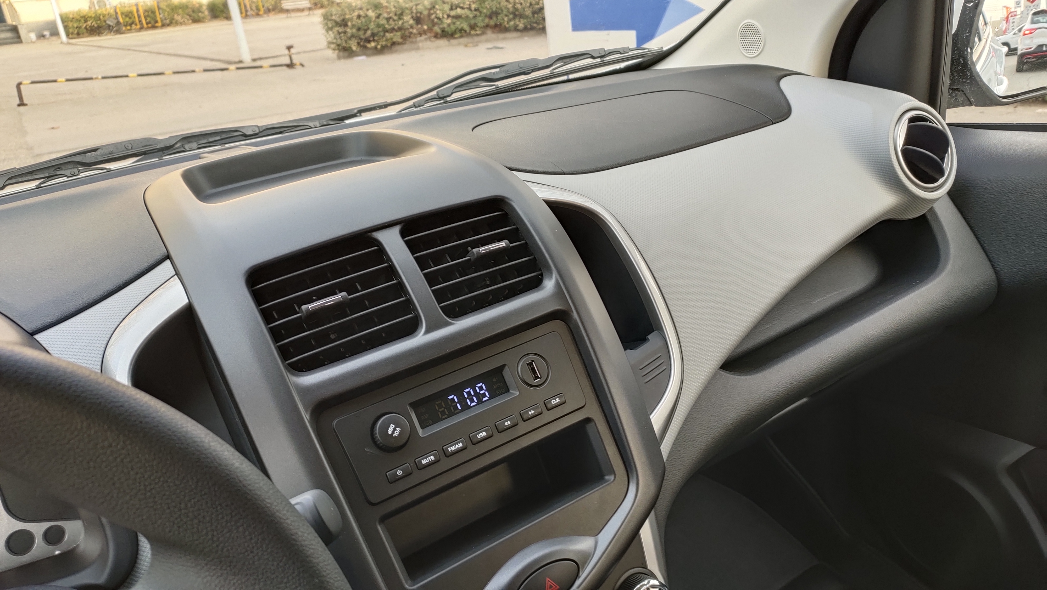 被五菱宏光吸引，最终却入手长安E-Star，提车后来说说感受