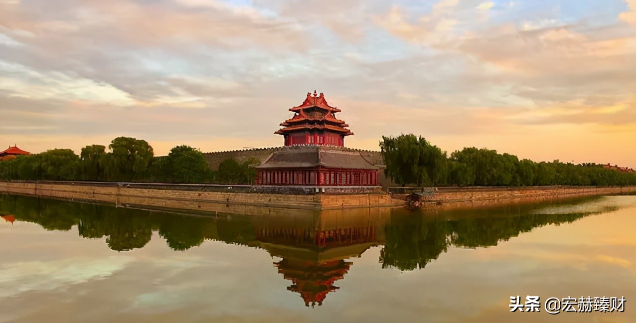 隆基2025年目标价位最新股价,隆基值不值得长期持有