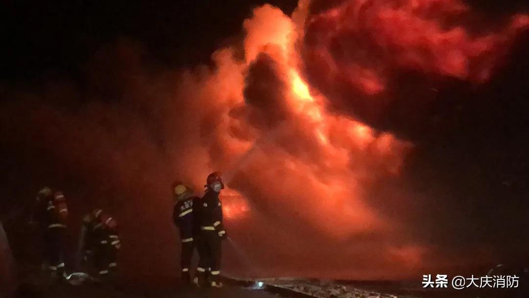 【“践训词、学铁人、展风采”——来自油城消防救援队伍的报告】张艺:在刀山火海中淬炼成钢