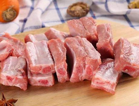 炖排骨汤什么时候放油,炖排骨汤先放盐了怎么办