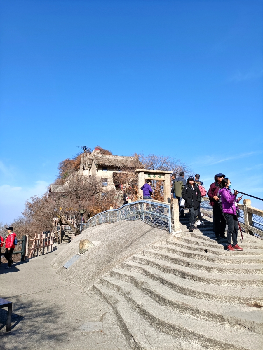 华山二日游登山攻略路线图,陕西自由行夜爬华山