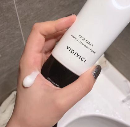 最新款香奈儿洗面奶测评,平价香奈儿的洗面奶怎么样