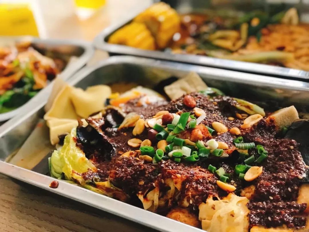 藏着人间烟火气的麻辣烫老店,麻辣烫特别好吃的一家