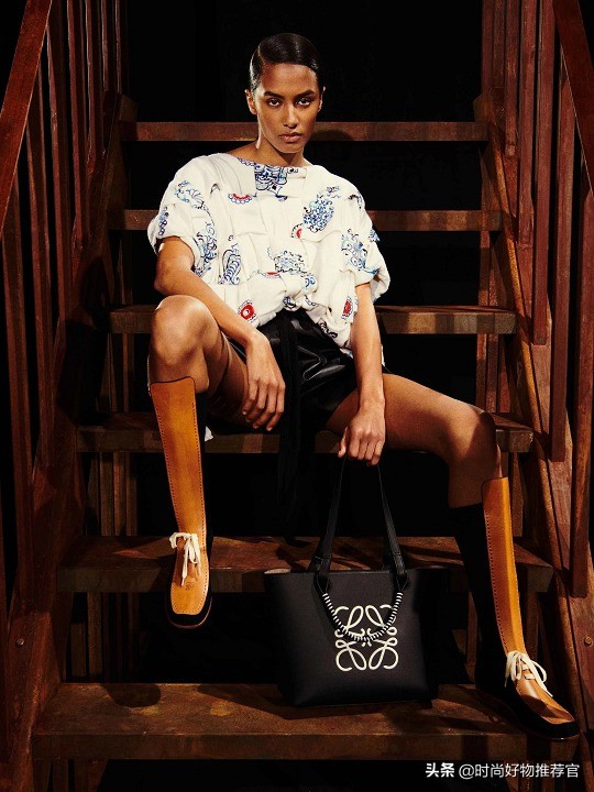 loewe牛仔包,loewe新款褶皱包