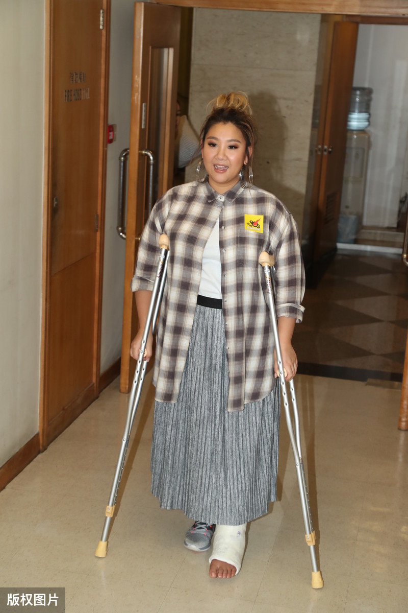 郑欣宜现在的穿搭照片,郑欣宜穿搭风格