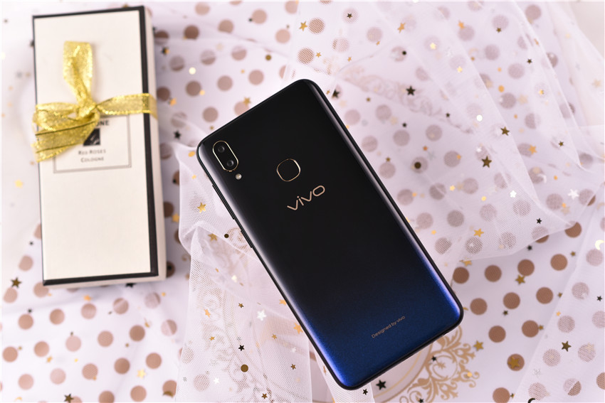 骁龙710手机vivo第一款全面屏,vivox27710处理器