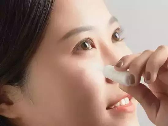 有了前法国第一夫人的百元“黑科技”眼霜，我把3000块眼霜扔了！