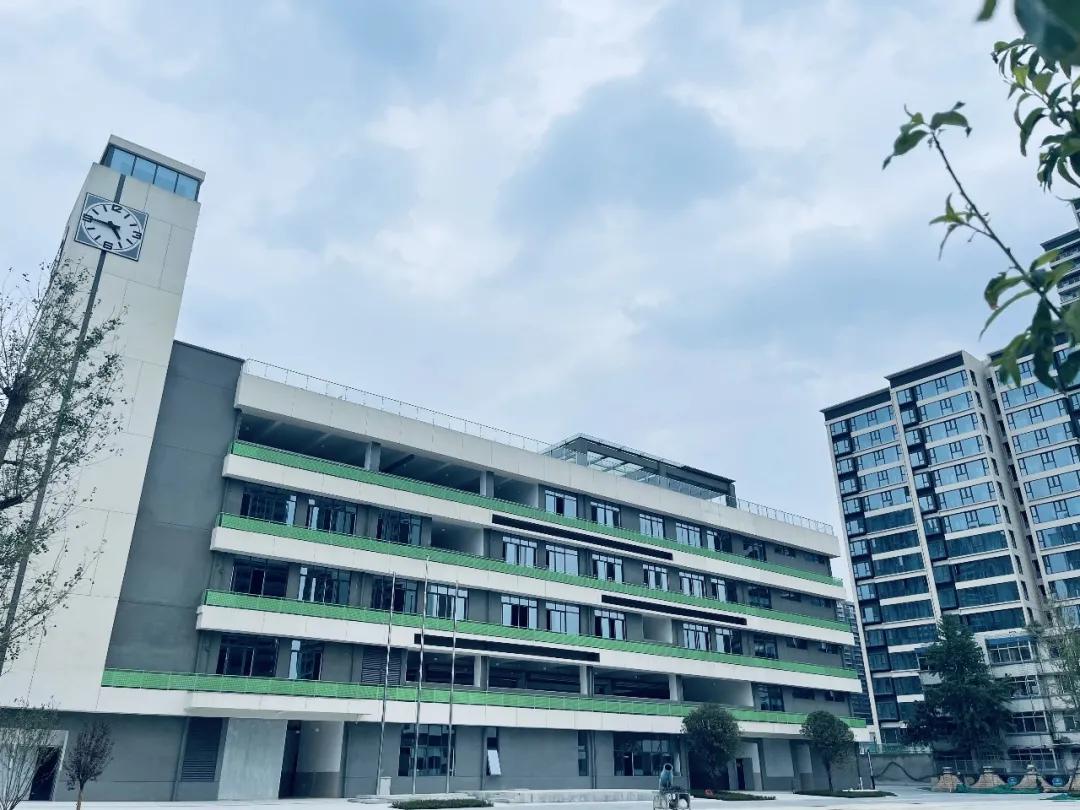 美呆~金牛又一小学校，改扩建完成！