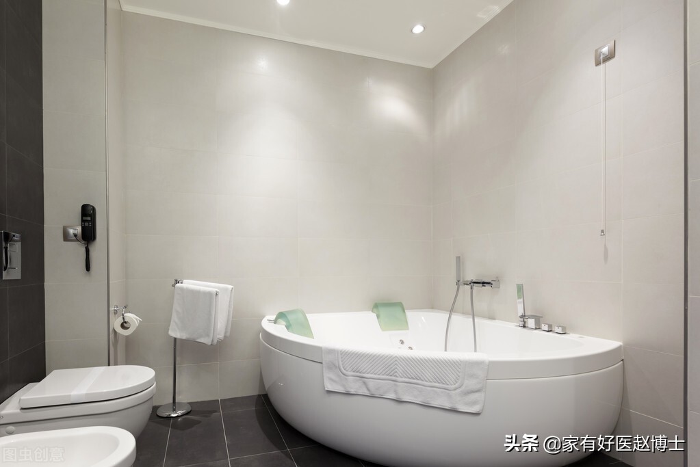 尿频、尿急、尿痛!尿路感染为何女性高发,预防与用药有何讲究?