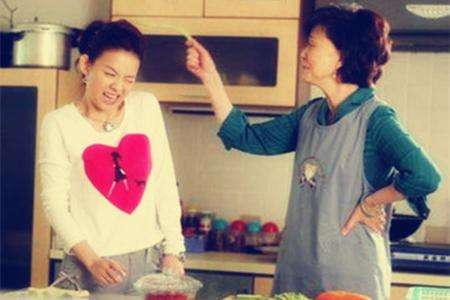 婆婆强势怎么办,婆婆强势什么都要听她的怎么解决