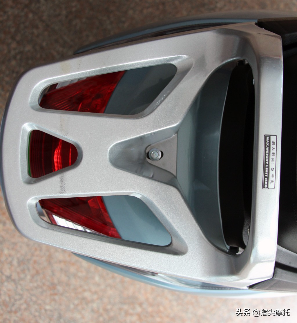 被忽视的都市精灵，经济环保的王野睿御国四电喷摩托车