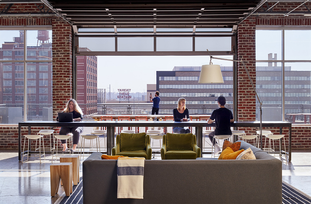 温暖工业风广告公司Fallon明尼阿波利斯办公设计欣赏