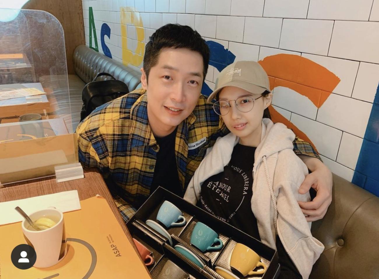 抗癌歌手李明蔚被送疗养院，呼吸困难靠药物止痛，医生也爱莫能助