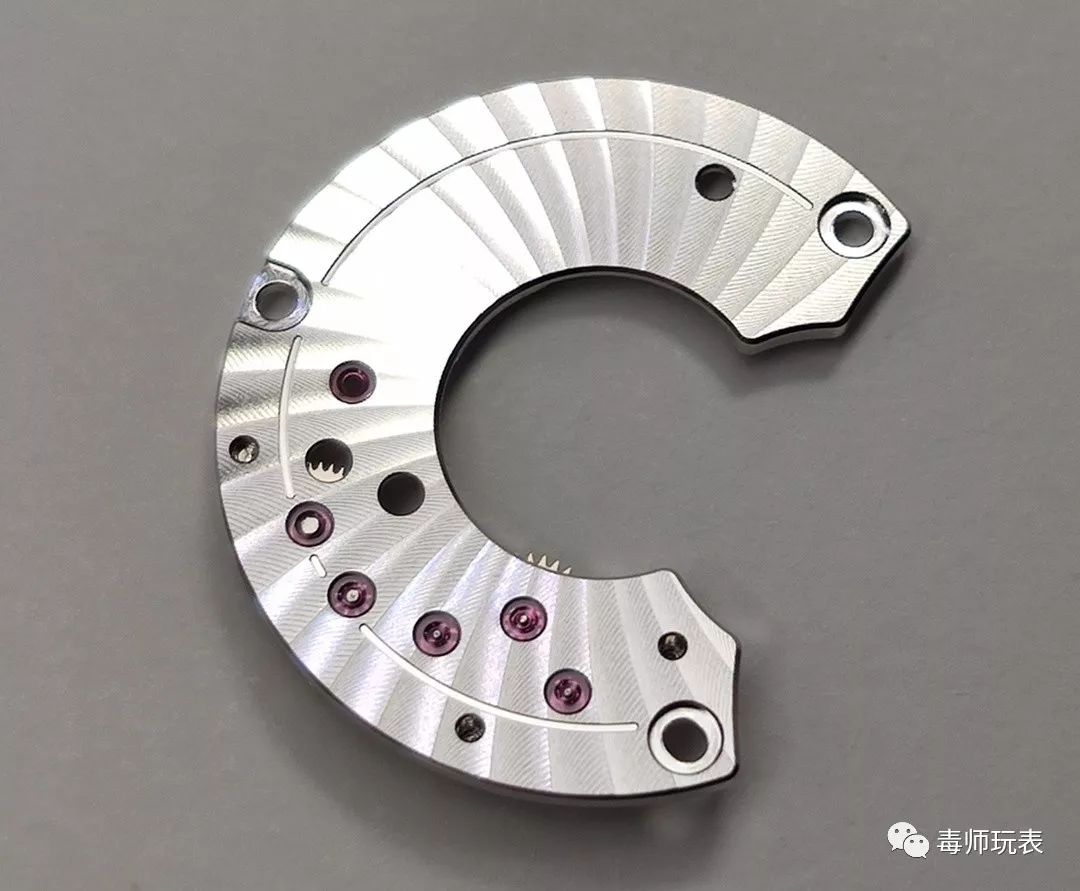 欧米茄海马300机芯是8800还是8806,欧米茄8800与8806机芯揭秘