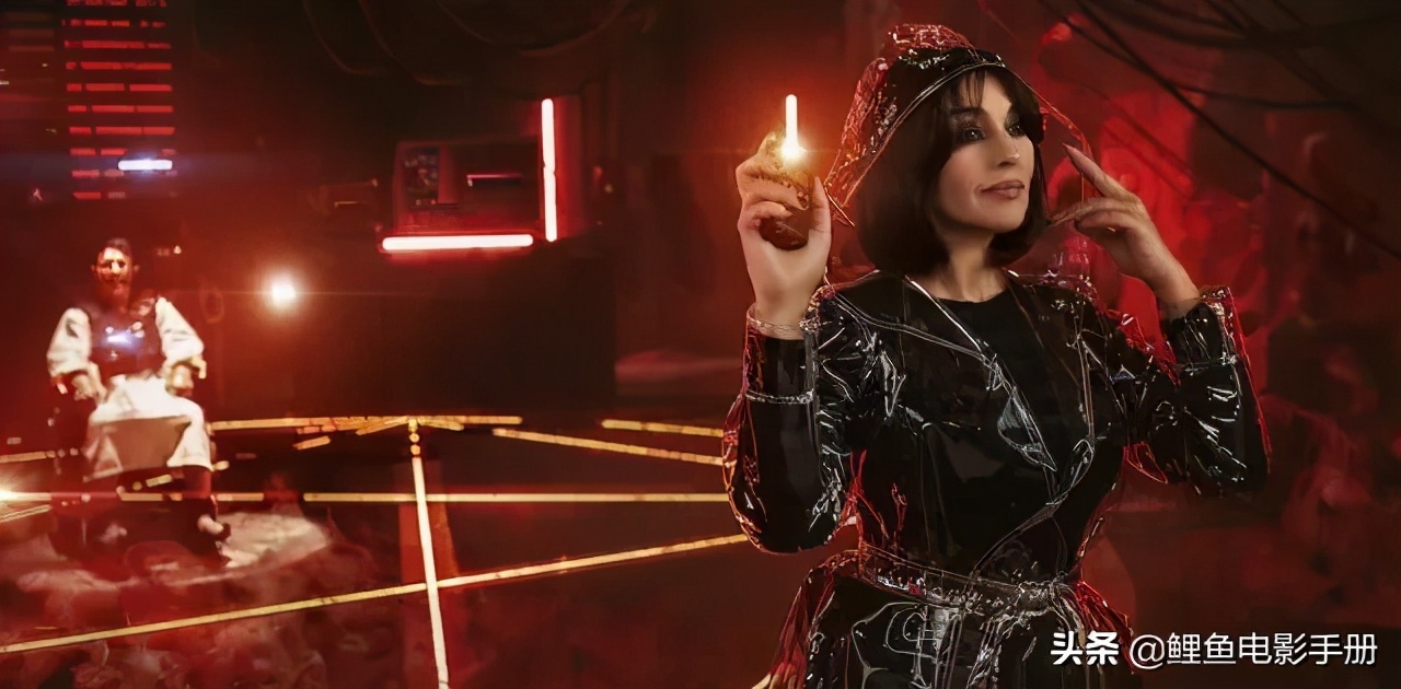 正在连线私聊的好友究竟是谁？网络社交平台背景的恐怖惊悚片