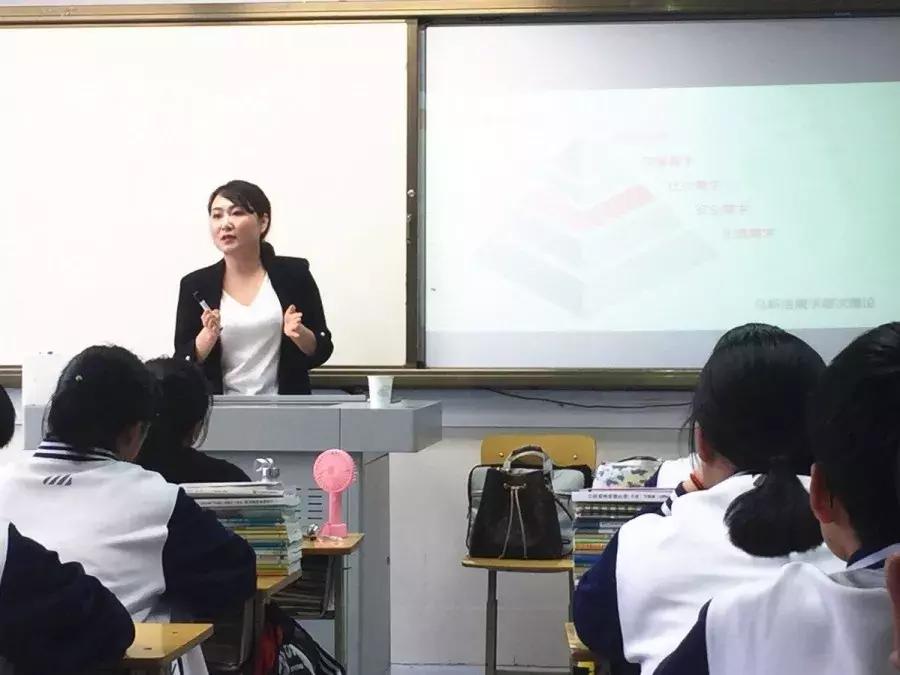 玩一玩微信群，就能月入10万？社群营销了解一下